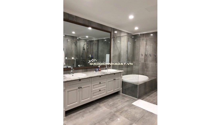 Bán Penthouse Masteri Thảo Điền, Q.2, 250m2, 3PN, sổ hồng, giá 38 tỷ. LH: 0909108814